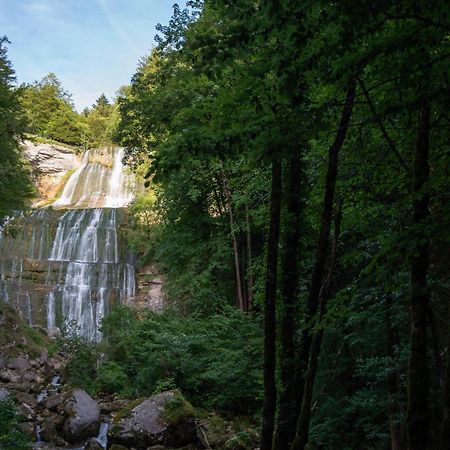 Gite La Janiat Montigny-sur-l'Ain Kültér fotó