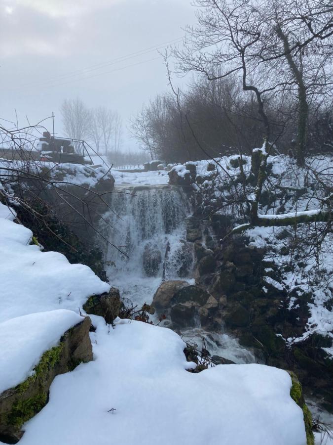 Gite La Janiat Montigny-sur-l'Ain Kültér fotó