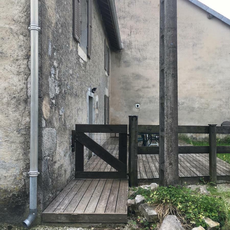 Gite La Janiat Montigny-sur-l'Ain Kültér fotó